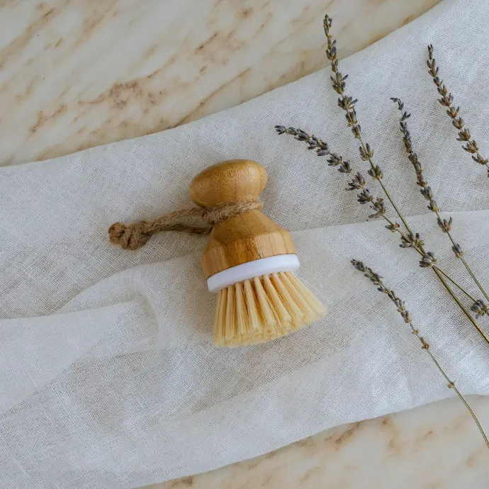 Round Wooden Cleaning Brush